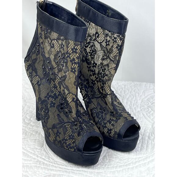 Madison Women's Size 10 Black Evy Lace Back Zip Gem Adorned Heels - Picture 1 of 11